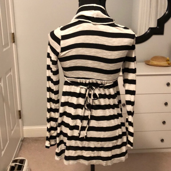 B&W Striped Cowl Neck Top - Picture 2 of 3